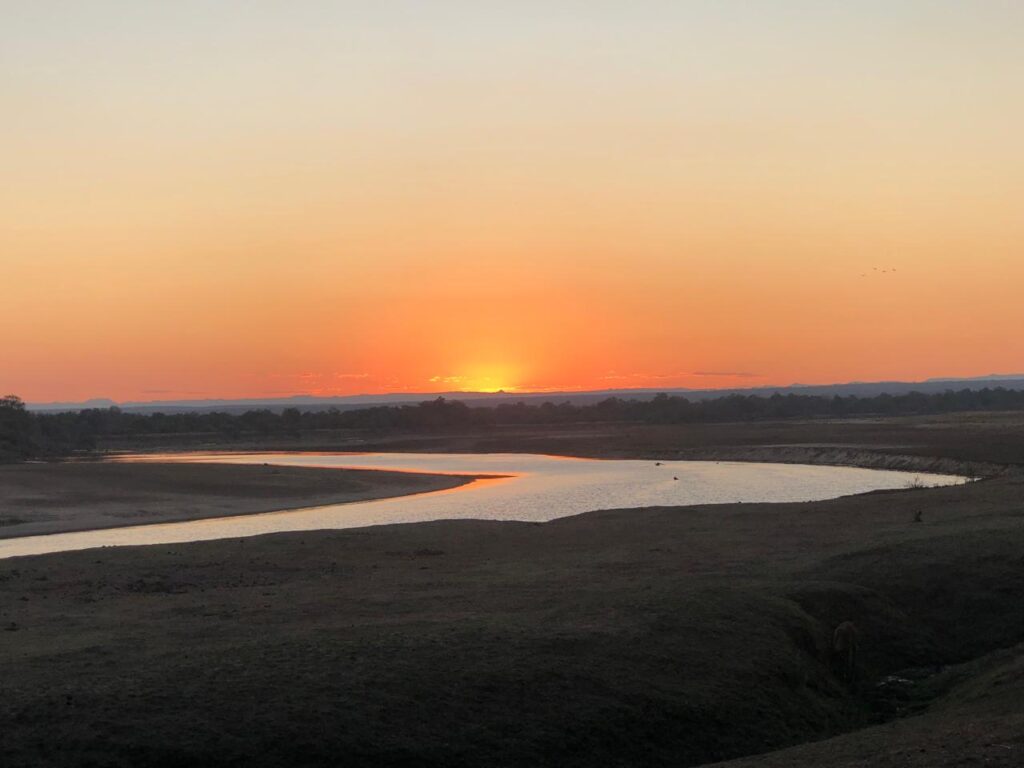 Self-drive 4x4 guided safari tour in Hwange National Park, Zimbabwe - Ultimate Adventures
